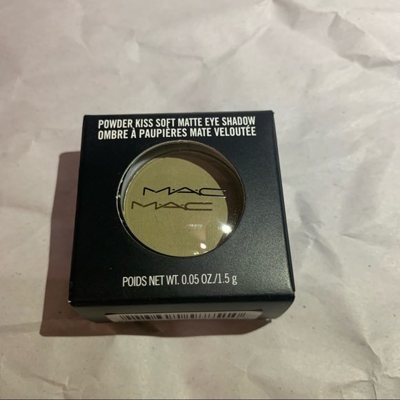 Mac eyeshadow - Picture 1 of 3